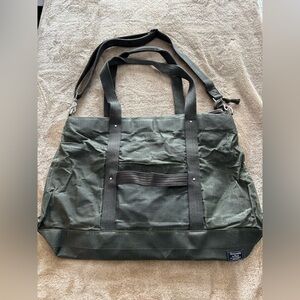 Abercrombie & Fitch weekender bag